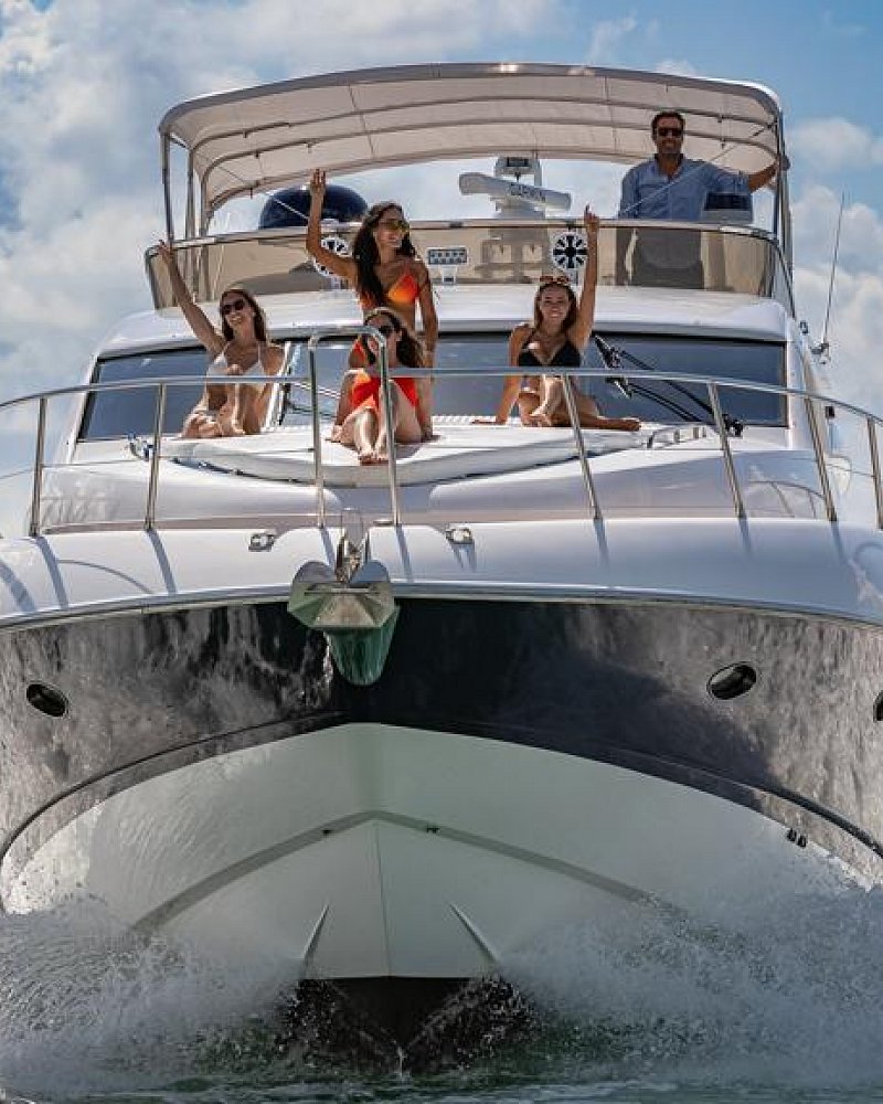 Yacht charters experiences